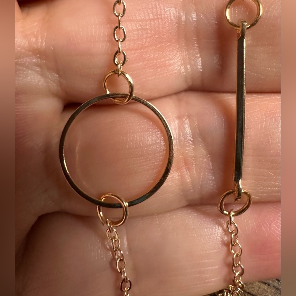 Anthropologie Dainty Minimalist 2 Piece Gold Bracelet Set adjusts 7-9” nwt ✅ - Picture 4 of 4